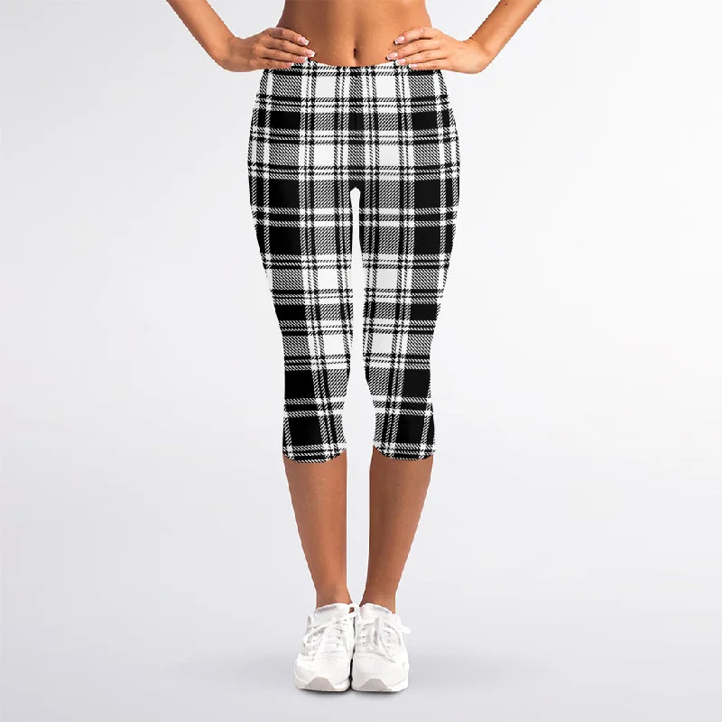 Black And White Plaid Pattern Print Women's Capri Leggings Comfortable Ribbed Sports Leggings Black And White Plaid Pattern Print Women's Capri Leggings Comfortable Ribbed Sports Leggings