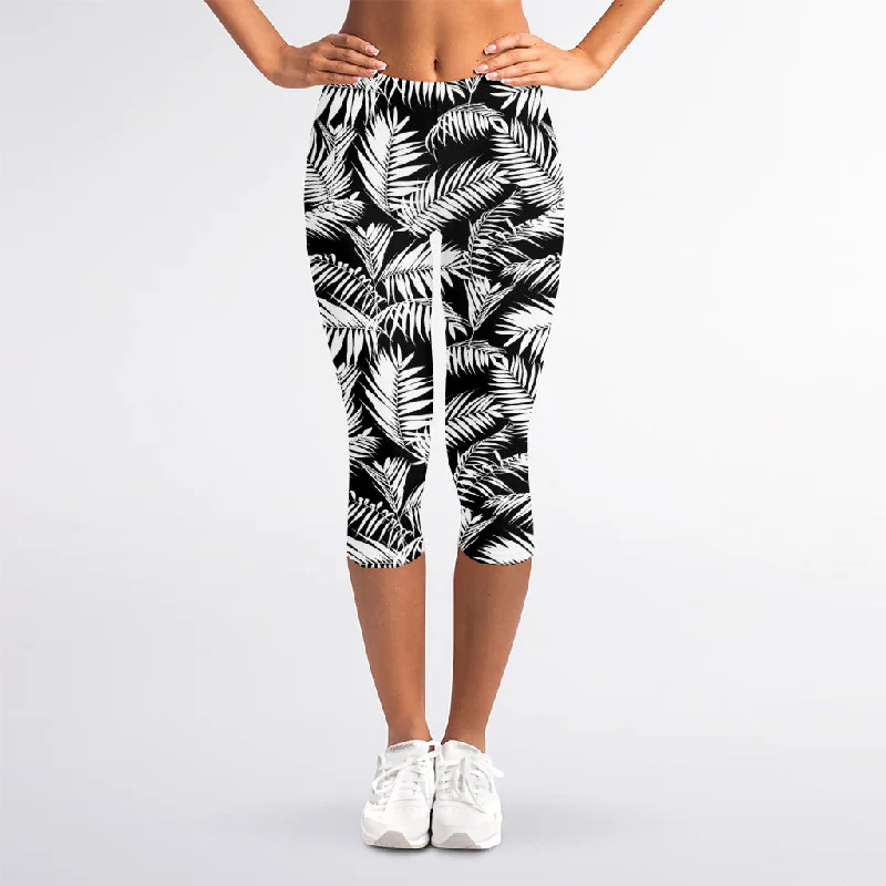 Black And White Palm Leaves Print Women's Capri Leggings Fashionable Leather-Look Leggings Black And White Palm Leaves Print Women's Capri Leggings Fashionable Leather-Look Leggings