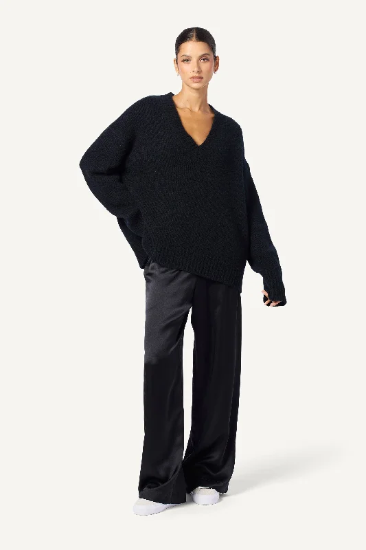 NYLAH CASHMERE BOYFRIEND V-NECK | BLACK