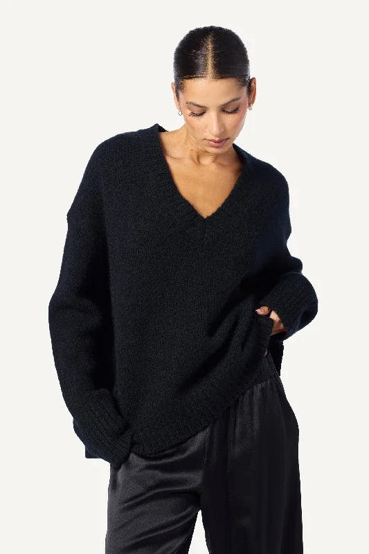 NYLAH CASHMERE BOYFRIEND V-NECK | BLACK