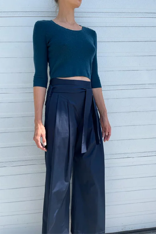 Wide Leg Pant with Belt in Navy