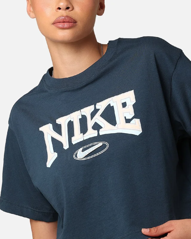 Nike Women's Sportswear Loose Varsity Cropped T-Shirt Armory Navy